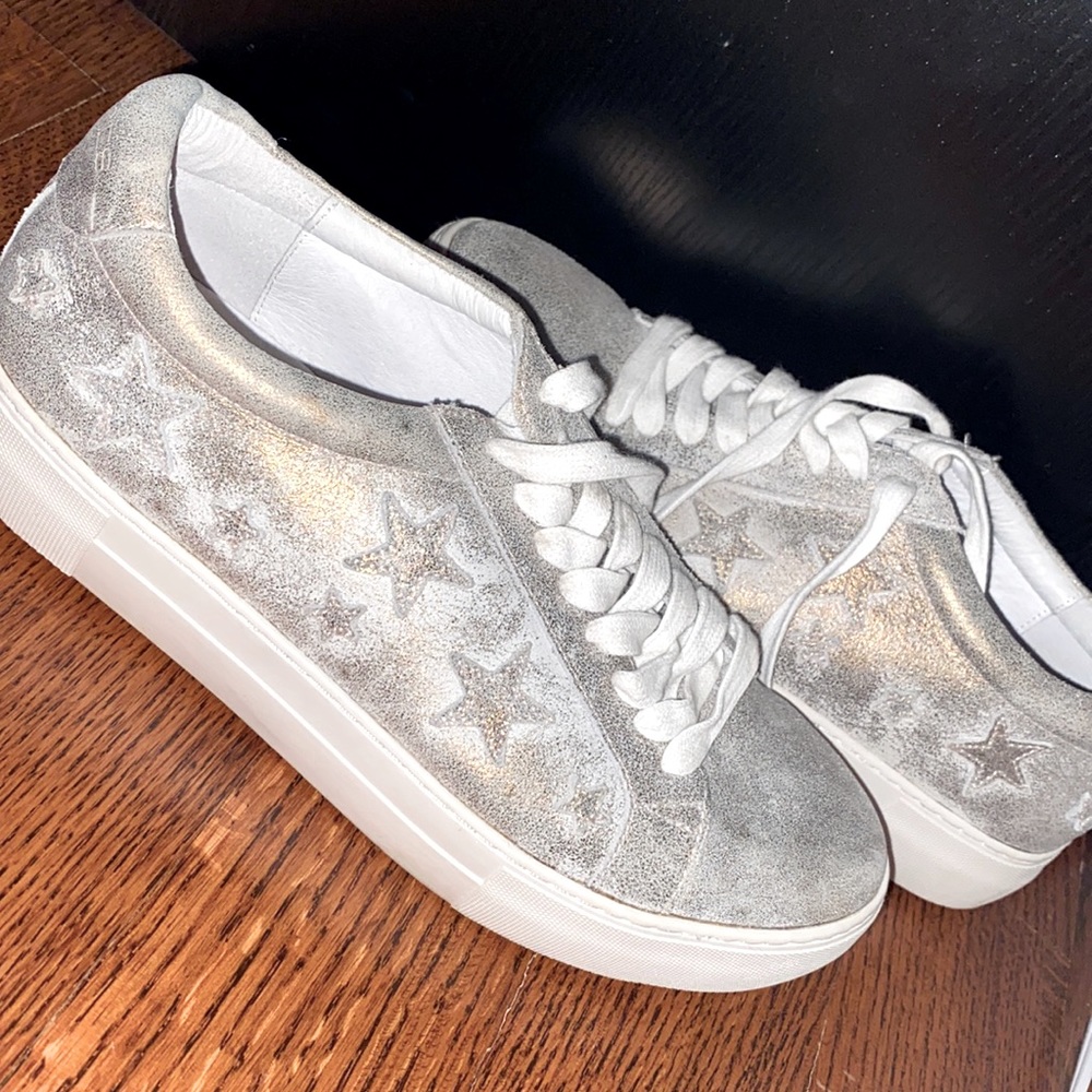 J SLIDES sneakers